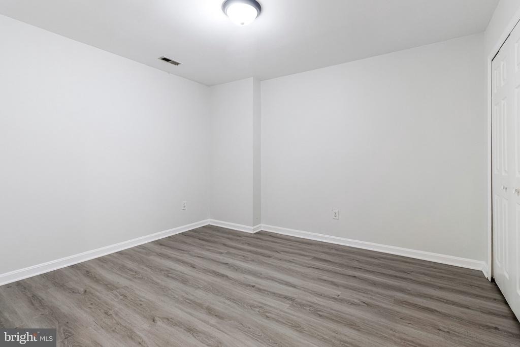 208 Ellsworth Street - Photo 26
