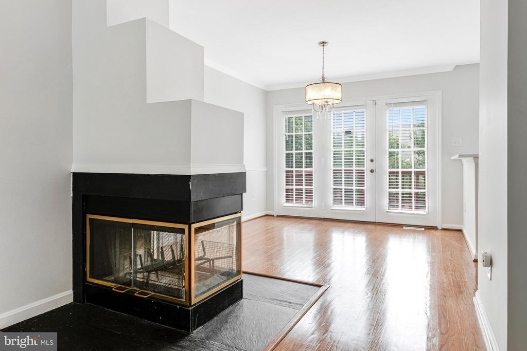 208 Ellsworth Street - Photo 5