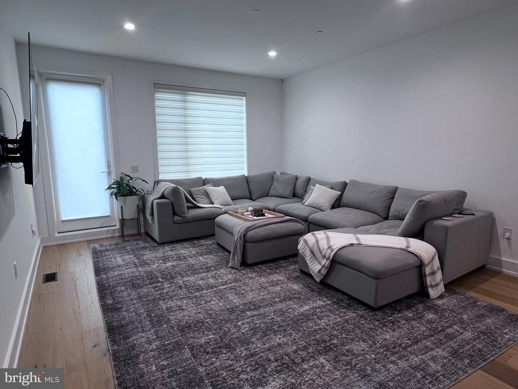 1748 N Hope Street - Photo 8