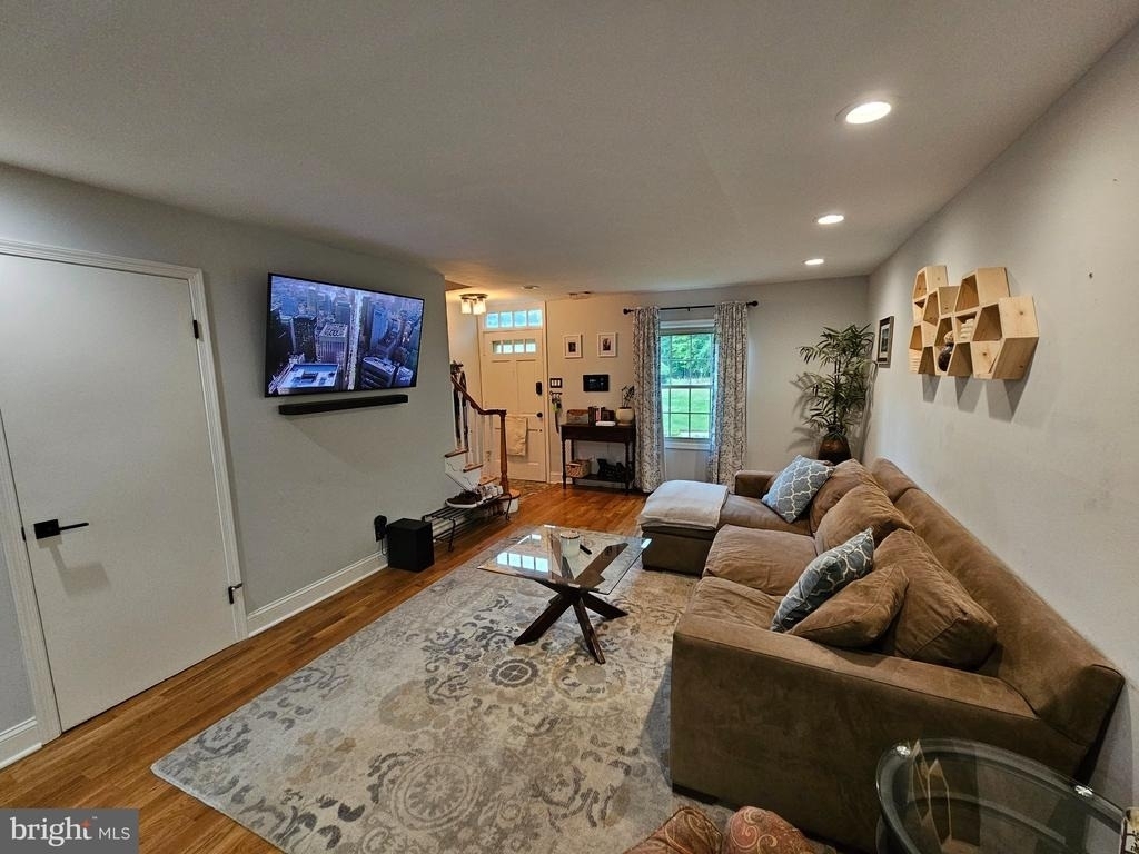 138 Nottoway Drive - Photo 2