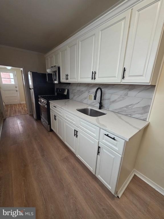 1137 Buttonwood Street - Photo 4
