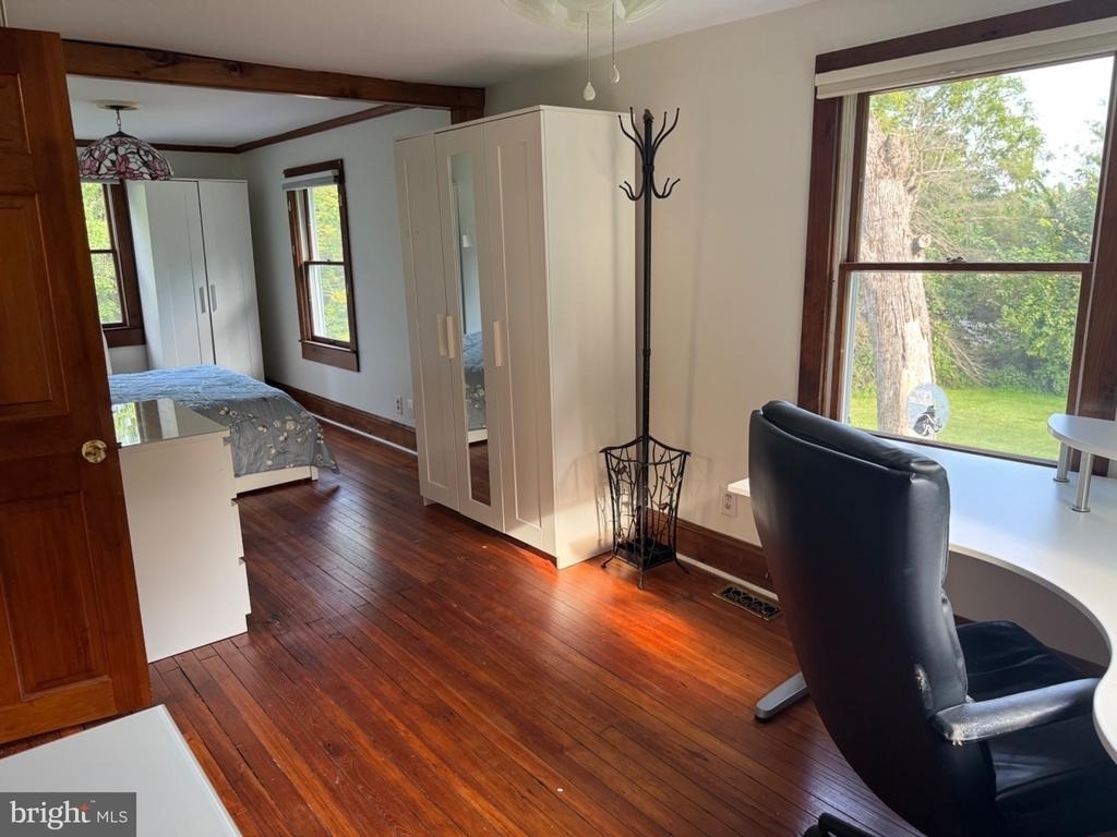 308 W Pages Lane - Photo 8