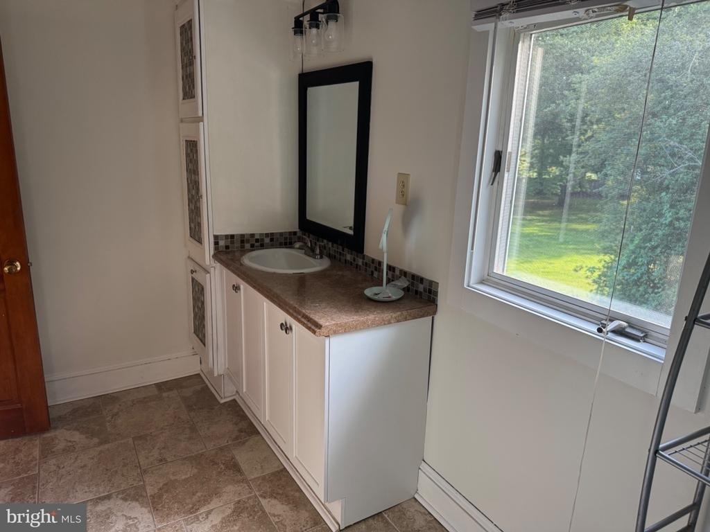 308 W Pages Lane - Photo 12