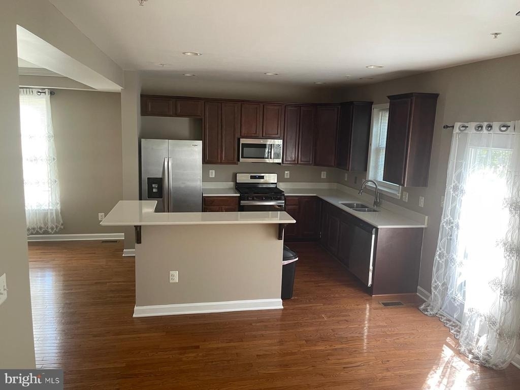 9012 Chestnut Avenue - Photo 8