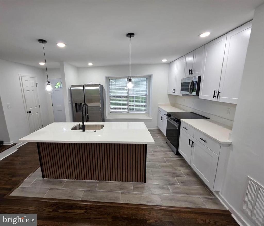 23 Grotto Court - Photo 3