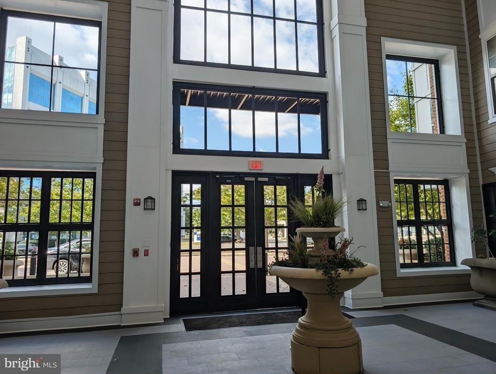 501 Hungerford Drive - Photo 14