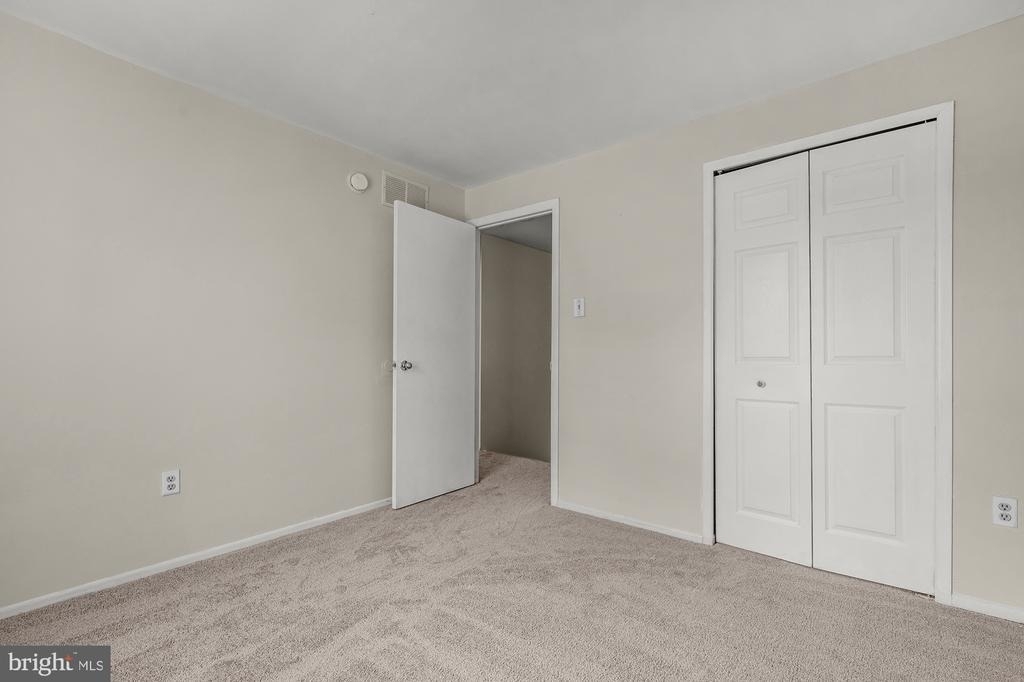 10738 Bridlerein Terrace - Photo 20