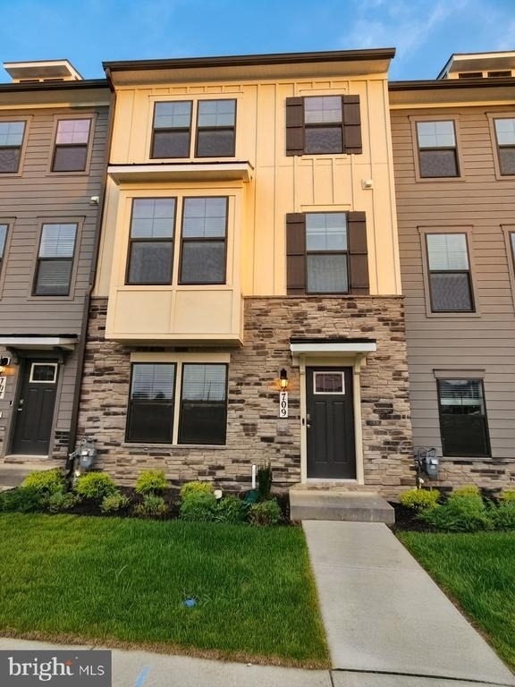 709 Compass Way - Photo 9