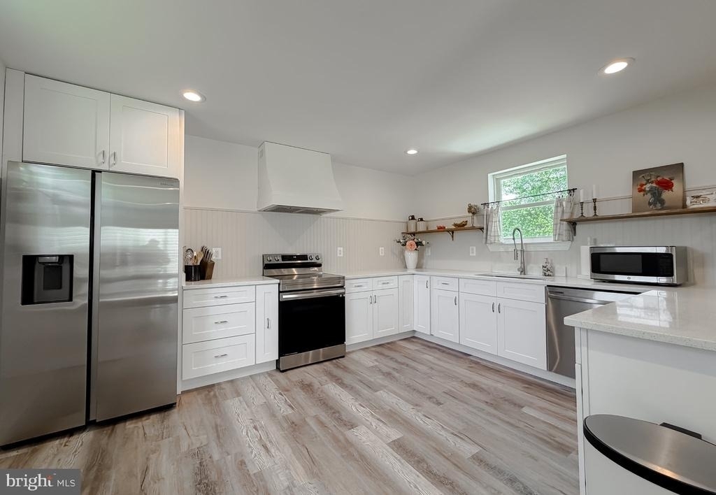 4985 Solomons Island Road - Photo 8