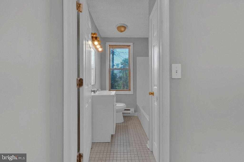 510 S Smallwood Street - Photo 0