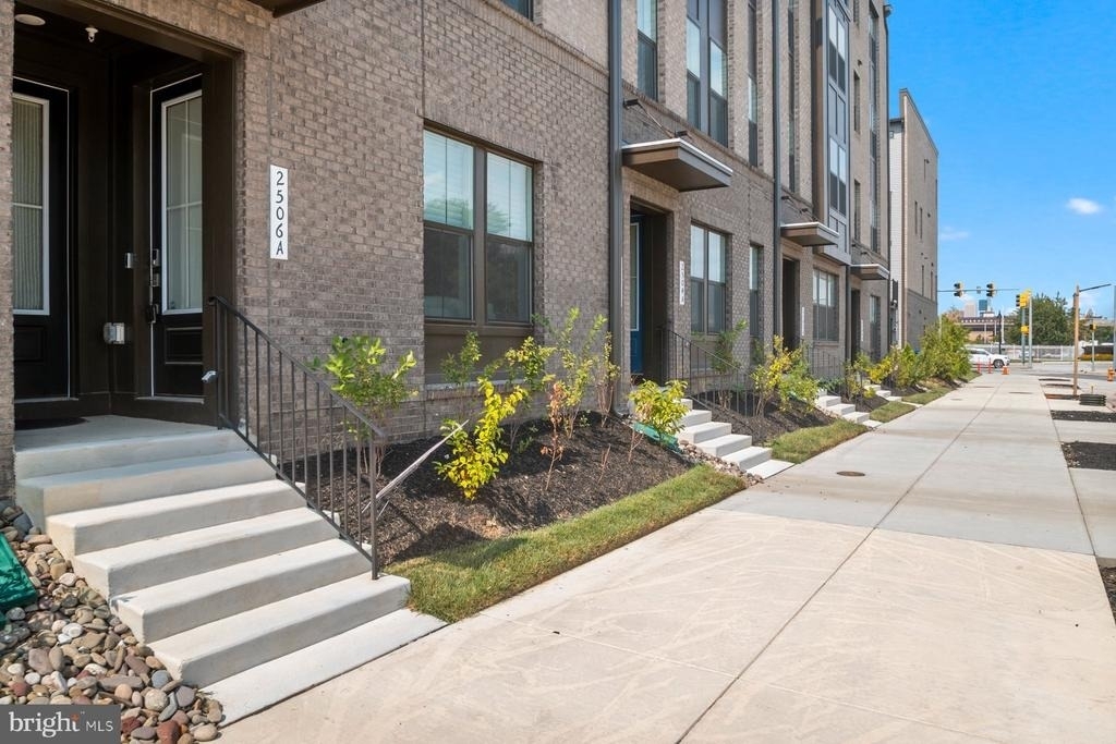 2506 W Peninsula Drive - Photo 1