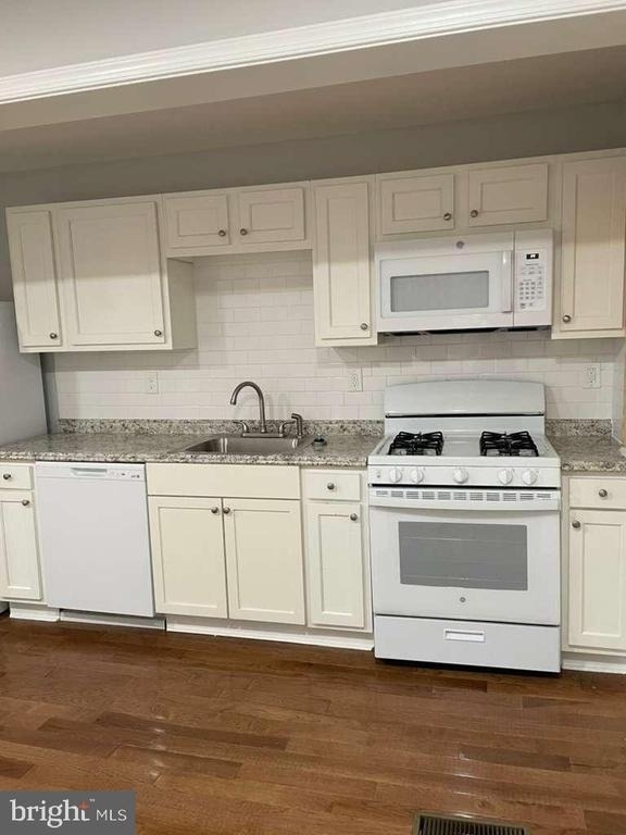 3606 Manchester Avenue - Photo 3