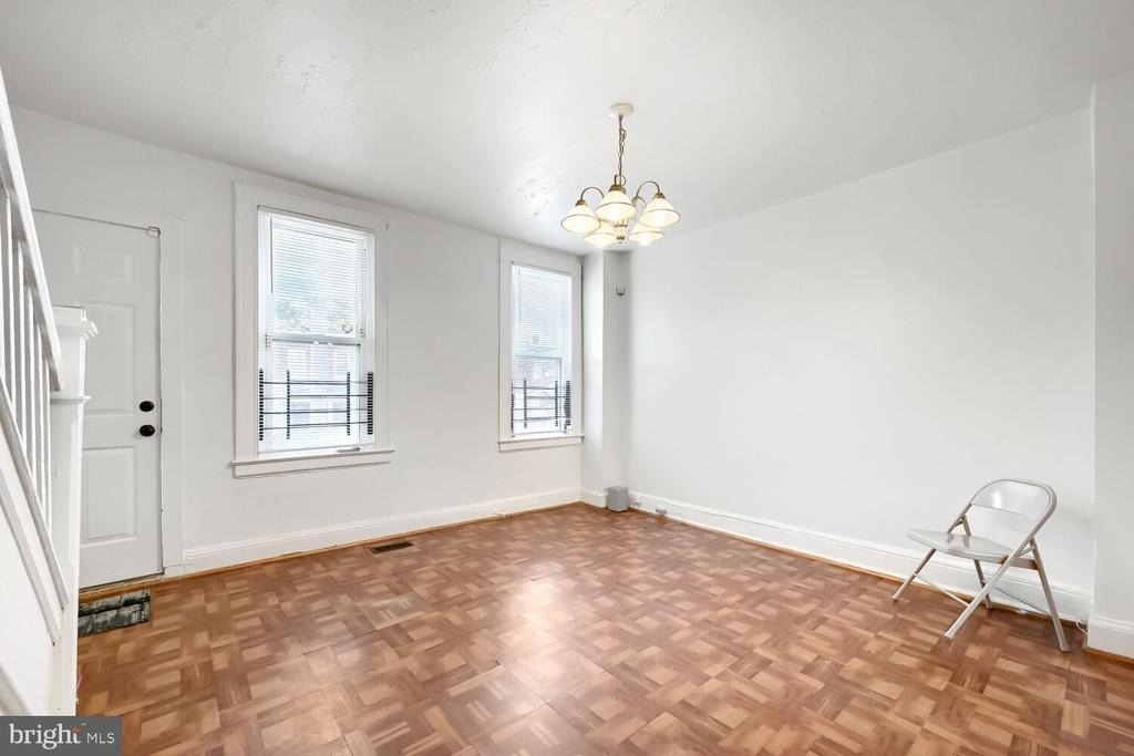 3223 Elmley Avenue - Photo 7