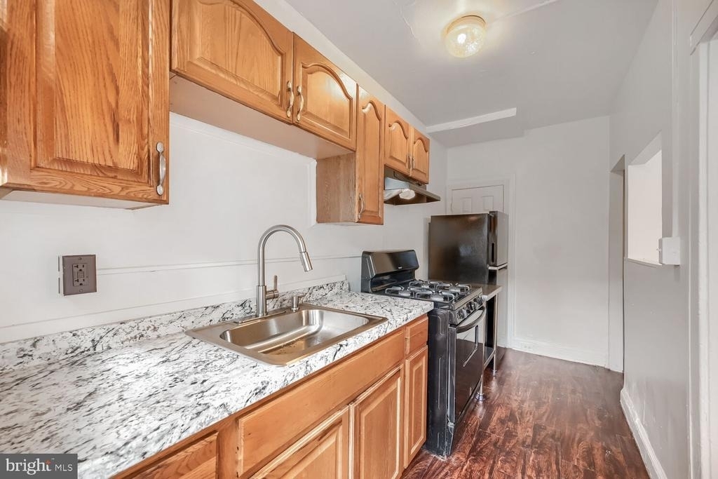 3223 Elmley Avenue - Photo 1