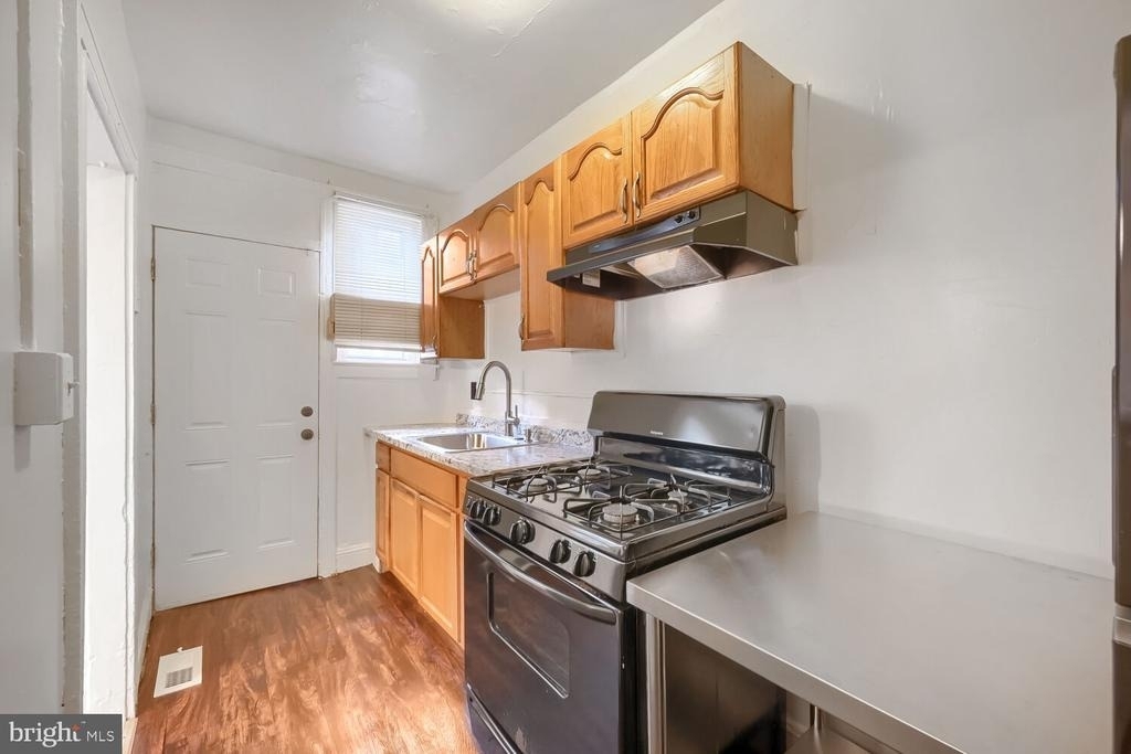 3223 Elmley Avenue - Photo 2