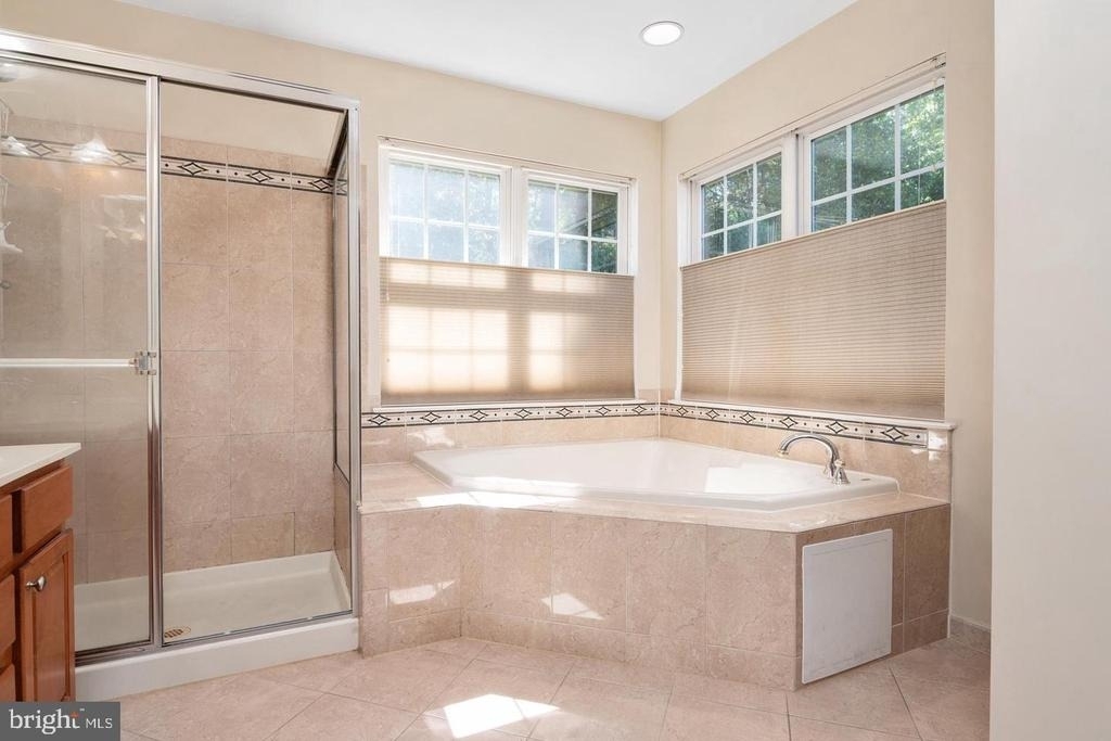 2418 Killarney Terrace - Photo 40