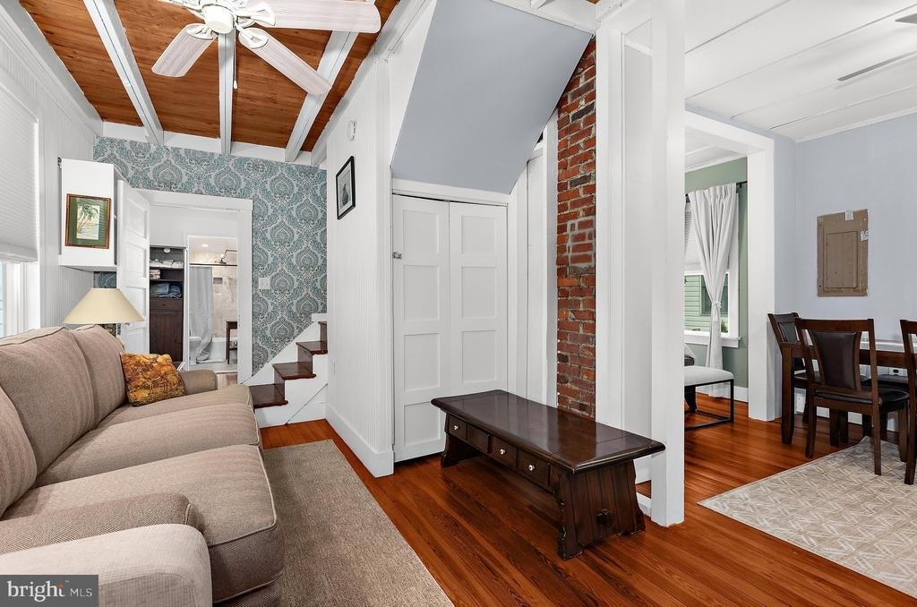 526 James Avenue - Photo 7