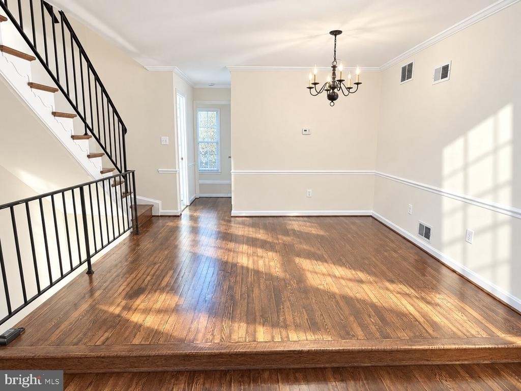 4436 Macarthur Boulevard Nw - Photo 9