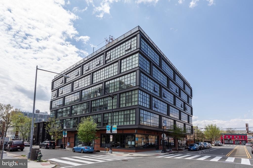 2030 Nw 8th Street Nw - Photo 0