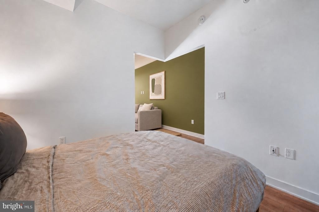 2030 Nw 8th Street Nw - Photo 7