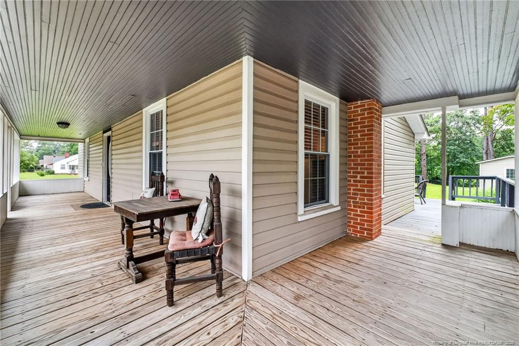 423 E Edinborough Avenue - Photo 38
