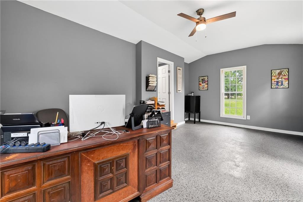 423 E Edinborough Avenue - Photo 34