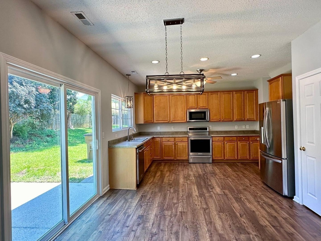 816 Vonkramer Court - Photo 9
