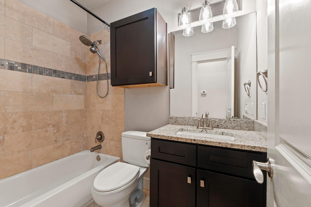 1810 Harvey St - Photo 31