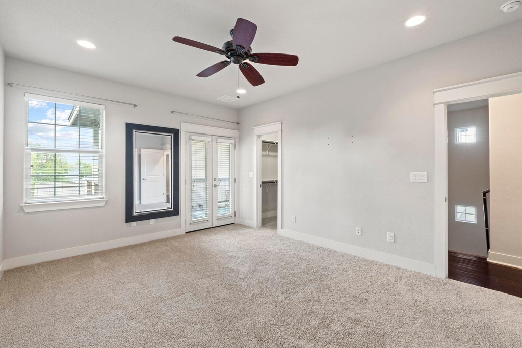 1810 Harvey St - Photo 24