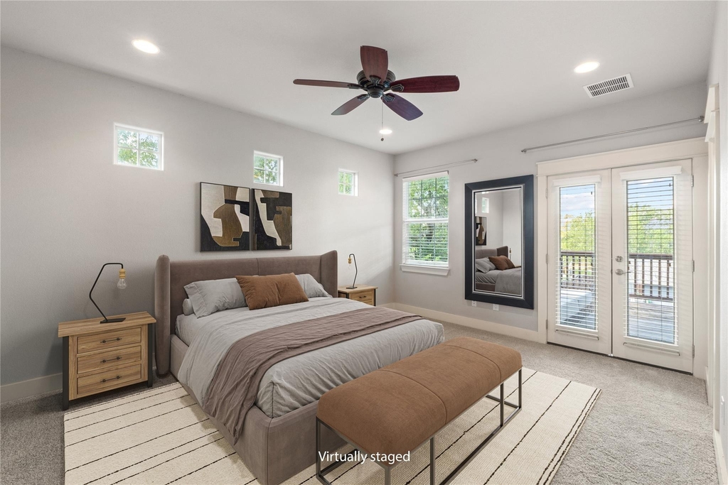 1810 Harvey St - Photo 4