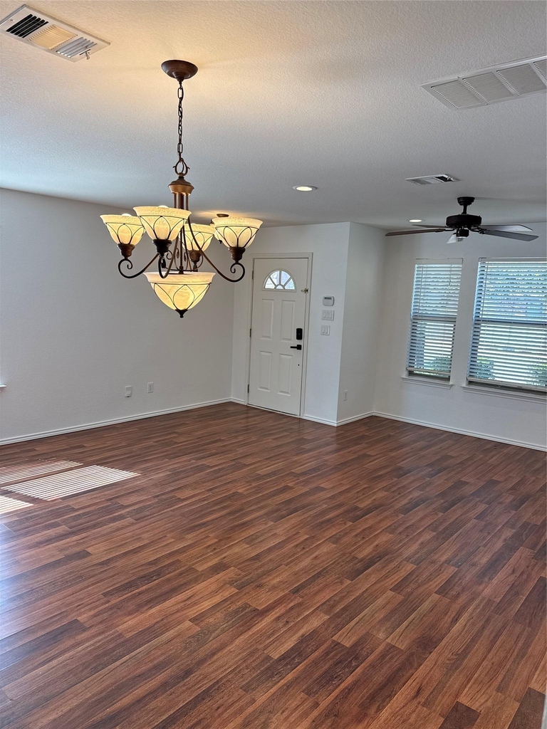 2114 Cottontail Dr - Photo 1