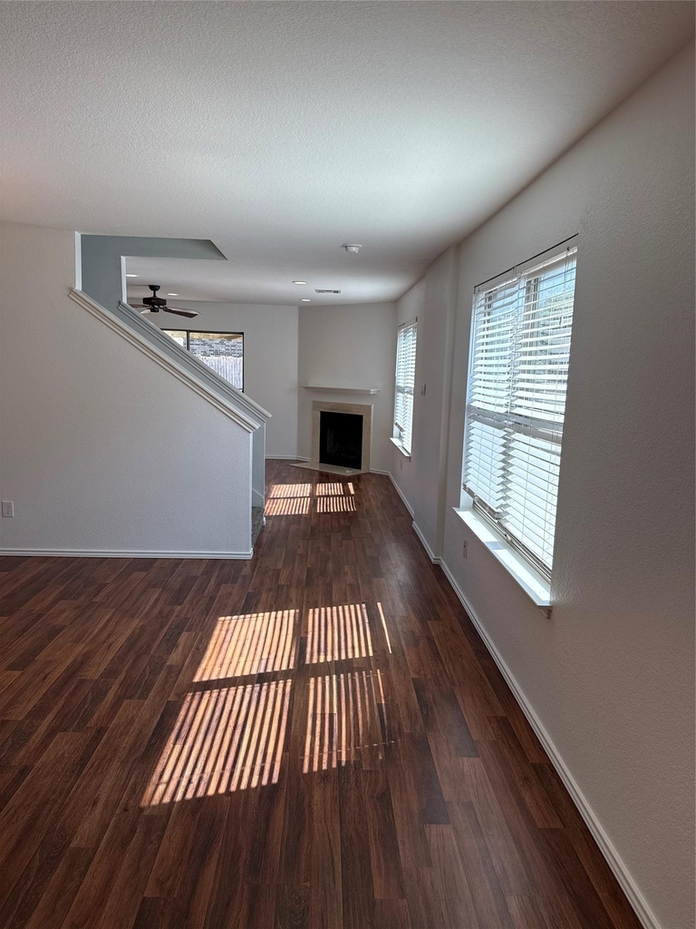 2114 Cottontail Dr - Photo 3
