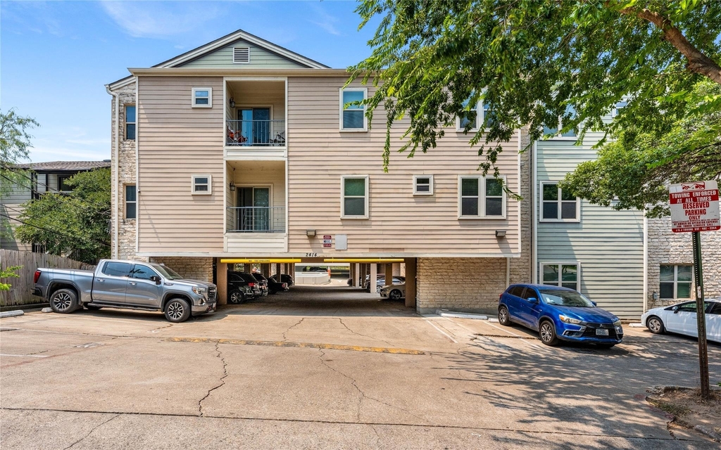 2414 Longview St - Photo 0