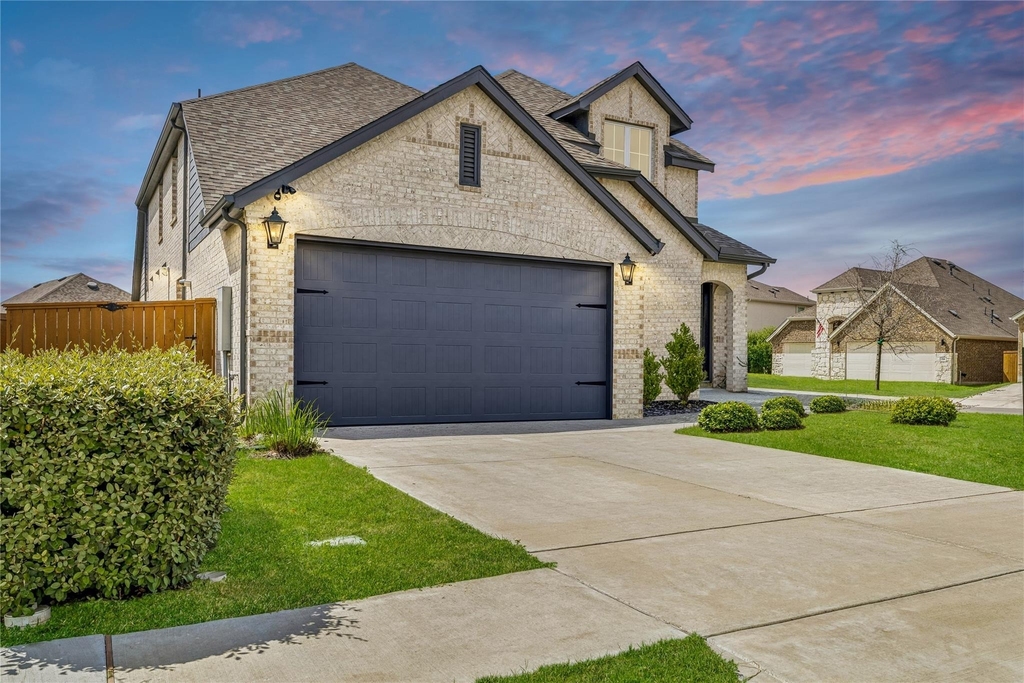 684 Billowing Way - Photo 1