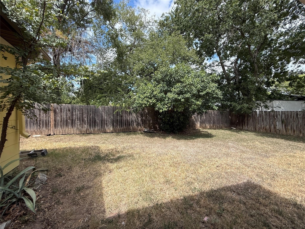 607 N Main St - Photo 10