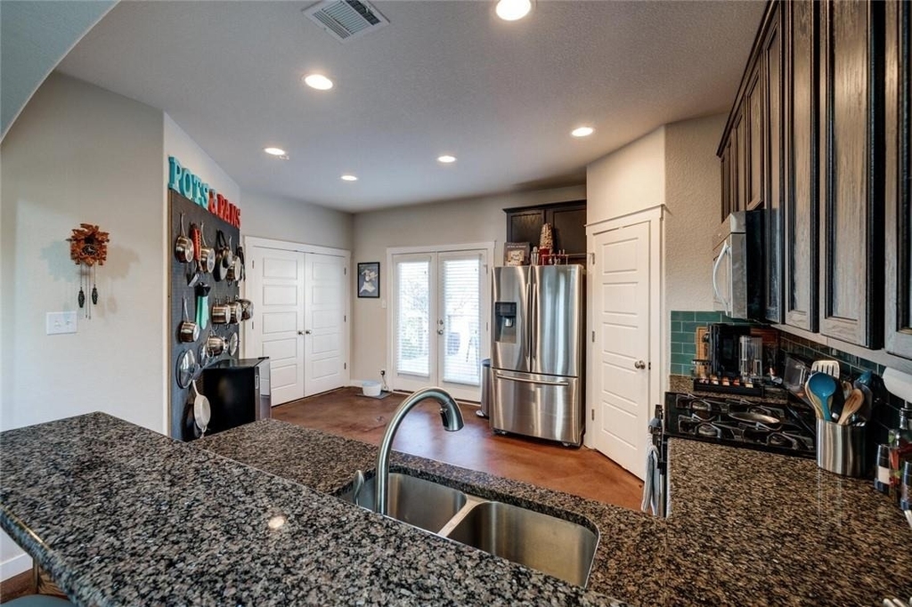 2101 Rivers Edge Way - Photo 5