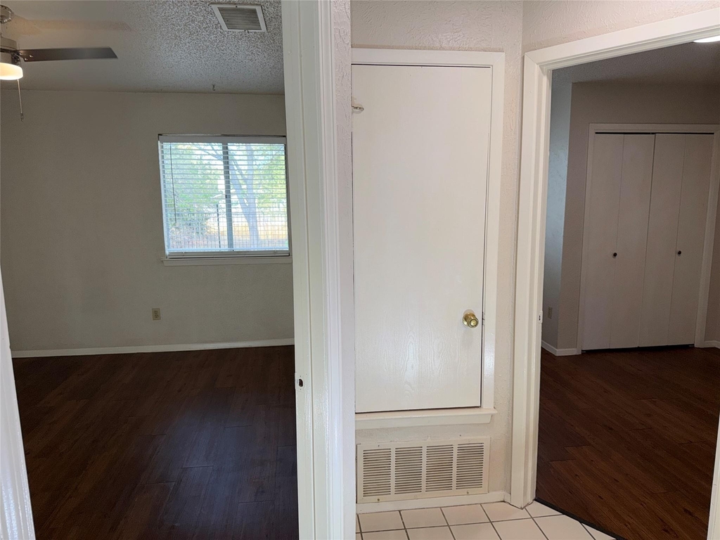 7708 Brodie Ln - Photo 11