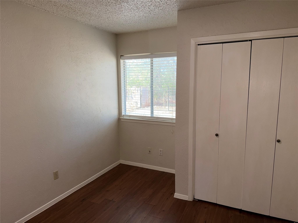 7708 Brodie Ln - Photo 10
