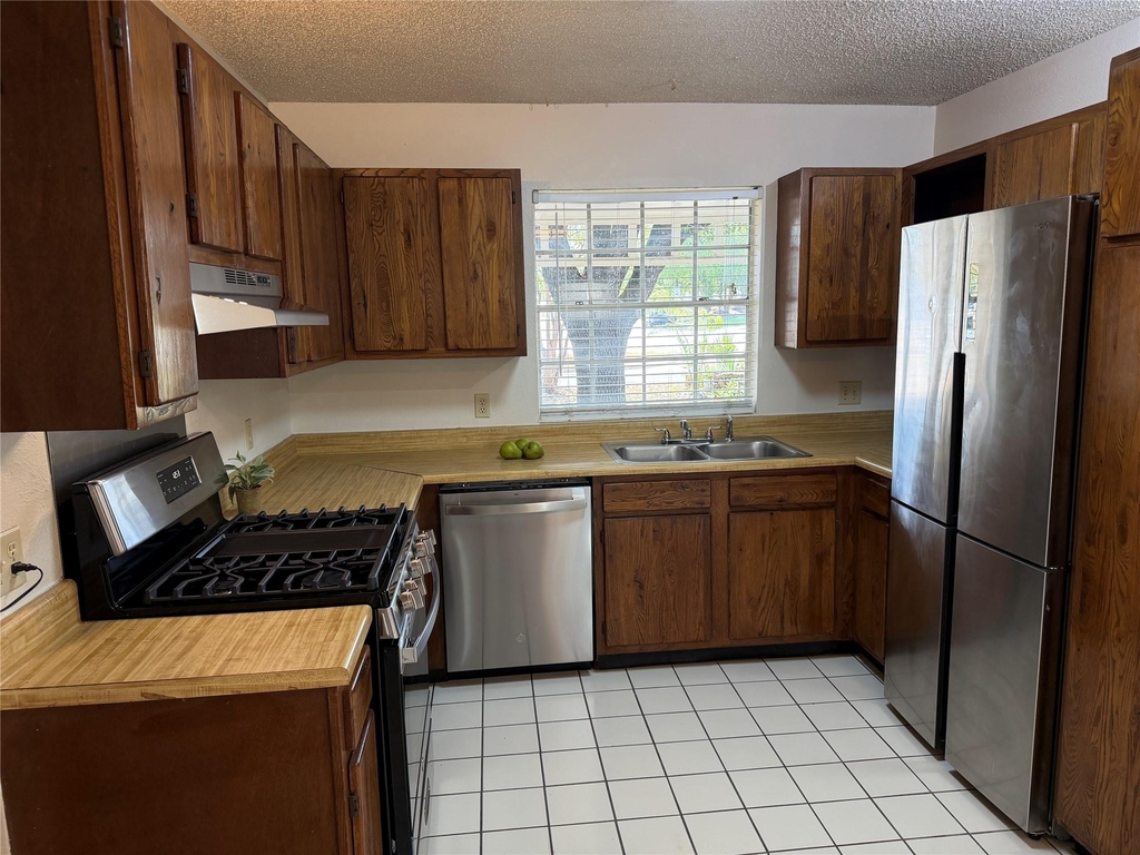 7708 Brodie Ln - Photo 1