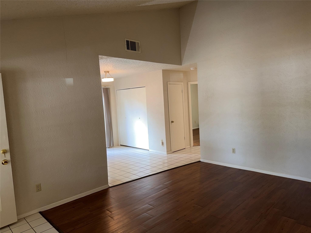 7708 Brodie Ln - Photo 9
