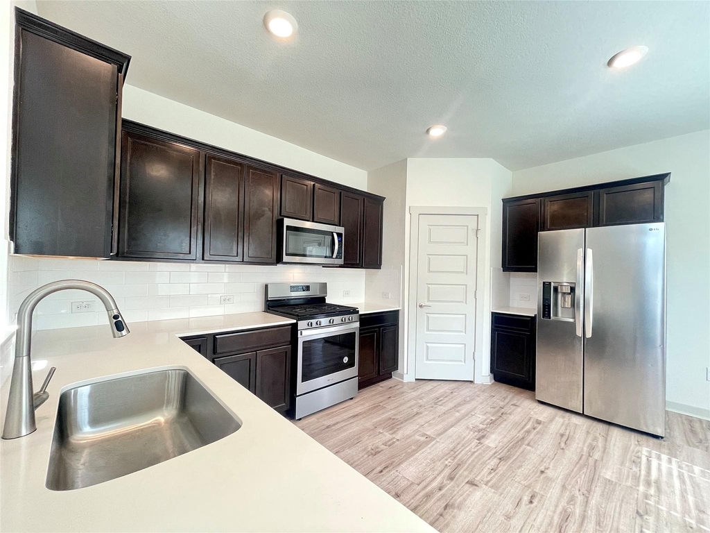 1917 Daleside Ln - Photo 8