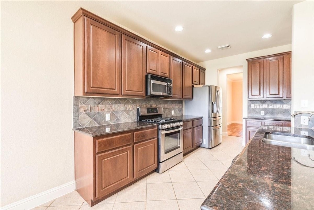 3831 Aqua Ln - Photo 11