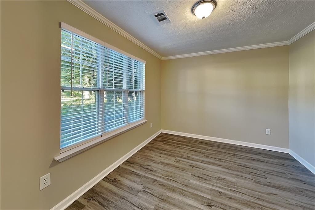 1357 Lamont Drive Sw - Photo 2