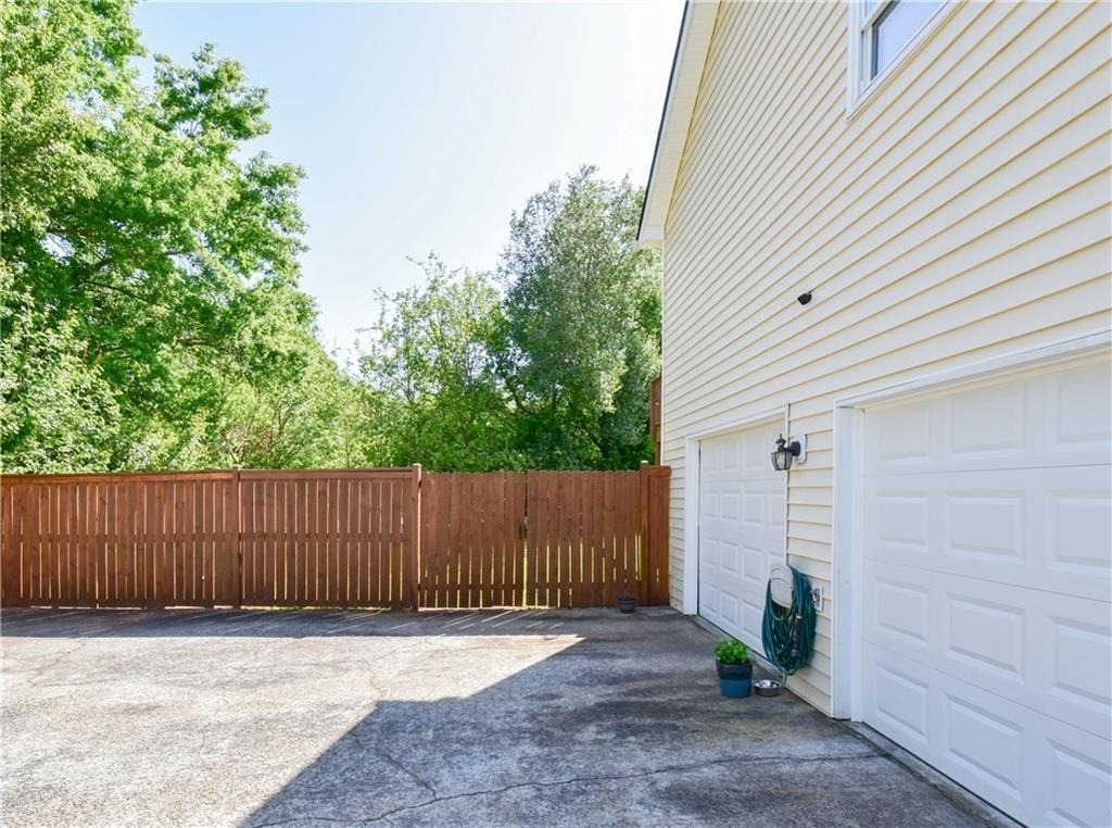 2304 Boardwalk - Photo 15