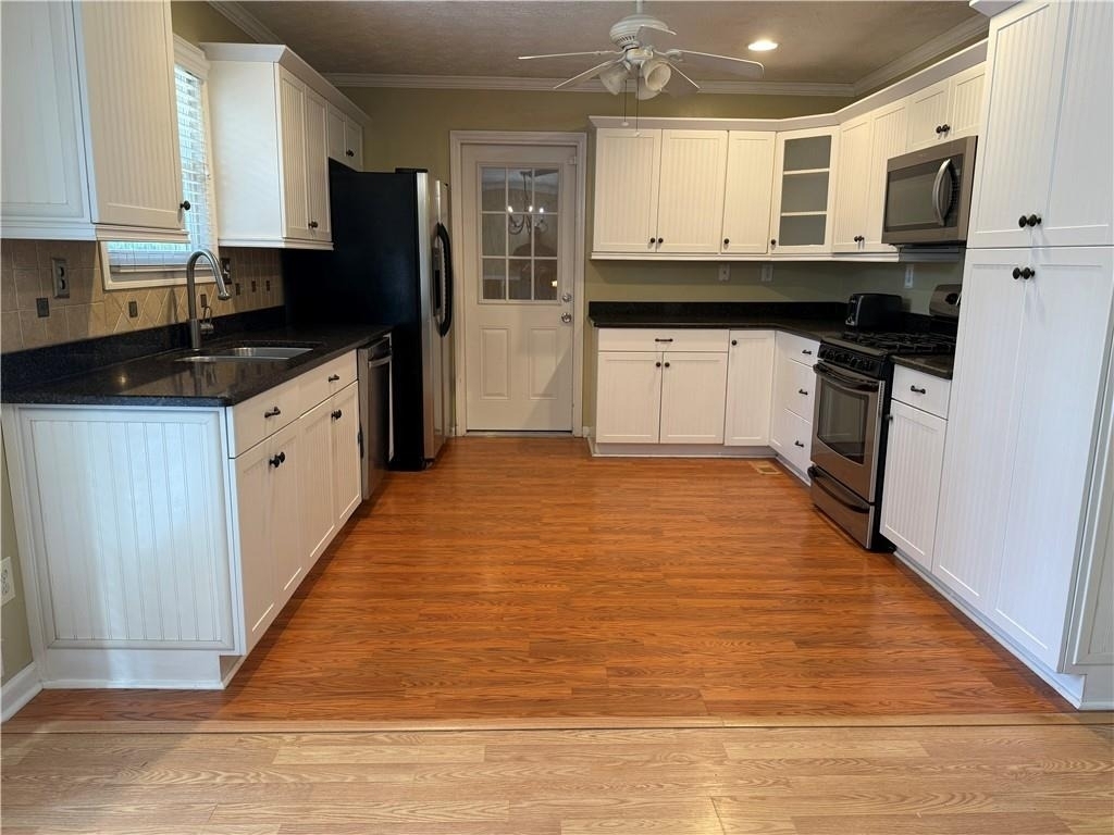 7719 Glen Devon Road - Photo 8