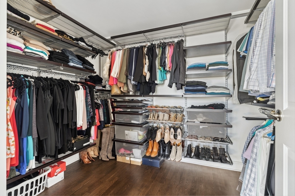 345 N Lasalle Drive - Photo 11