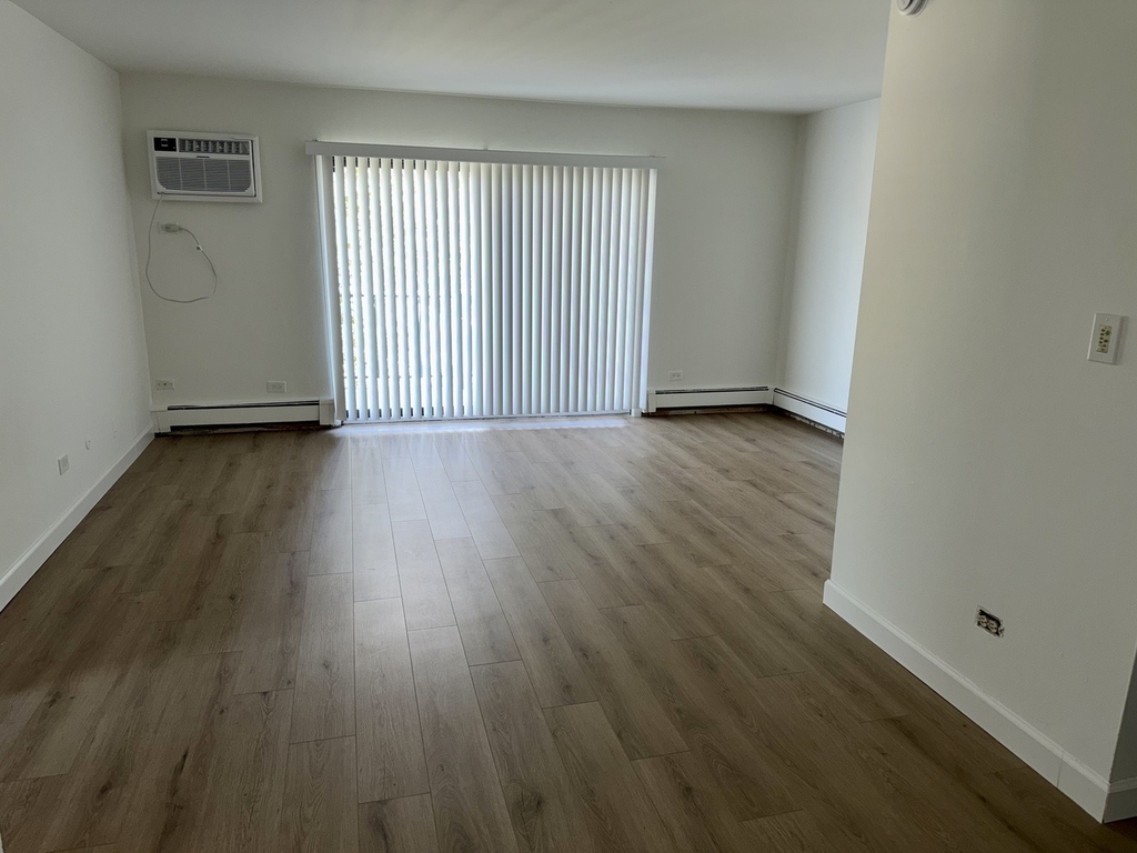 10s472 Echo Lane - Photo 2