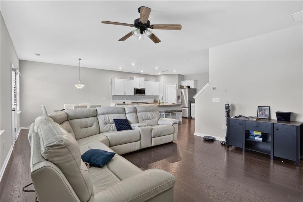 616 Blue Ash Court - Photo 12