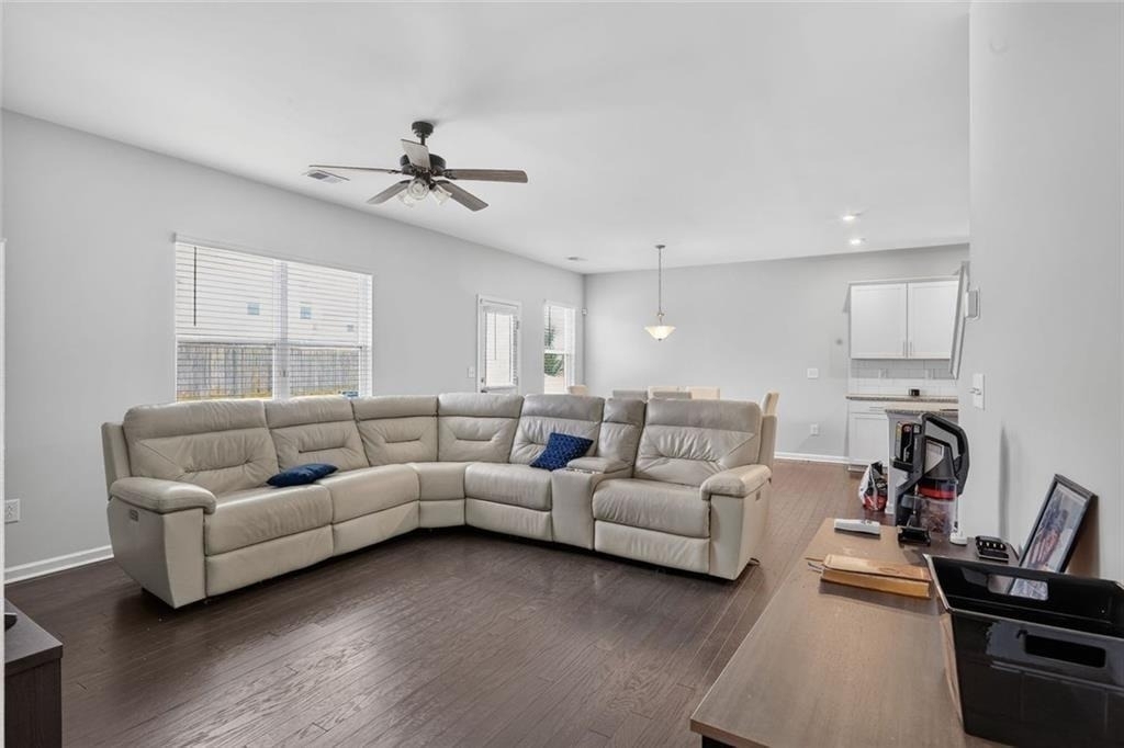 616 Blue Ash Court - Photo 11