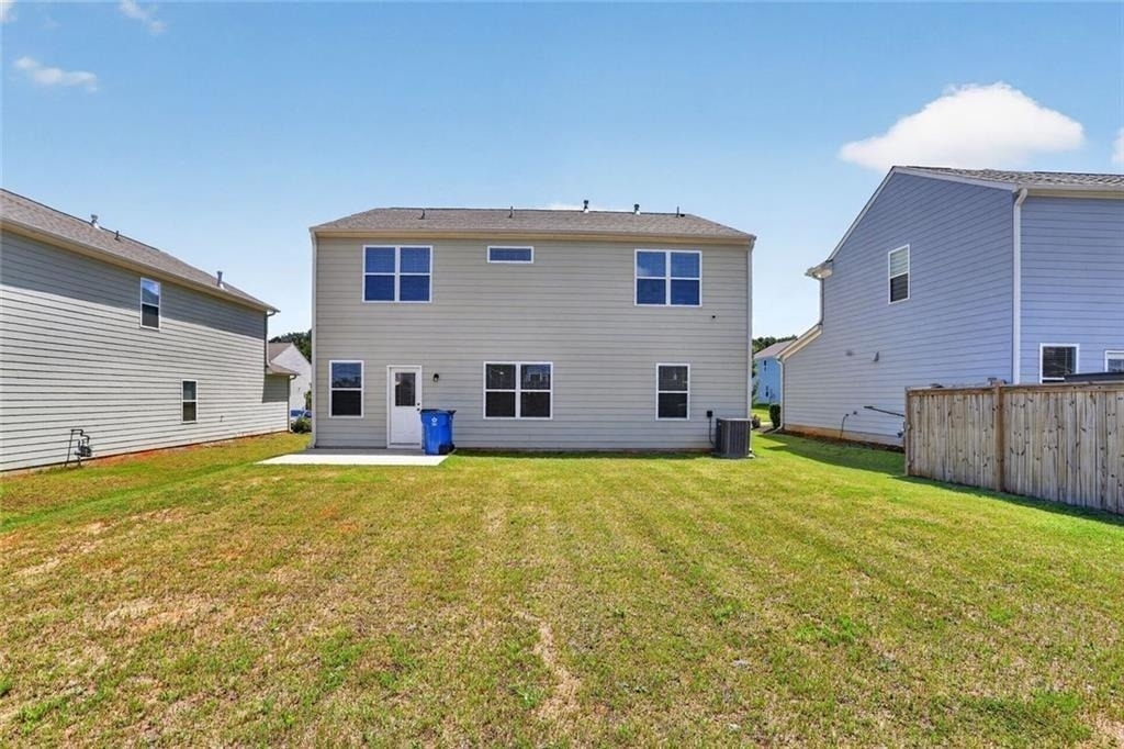 616 Blue Ash Court - Photo 3